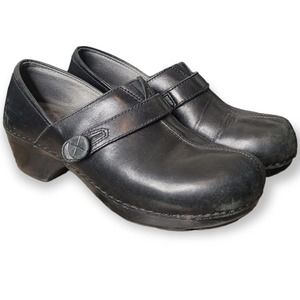 Dansko Black Solstice Slip On Button Lightweight Clogs Size EU 37 US 6.5-7